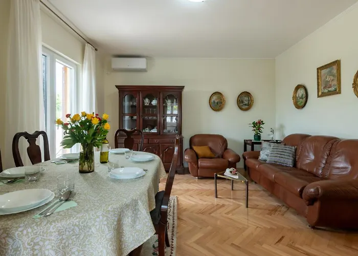 Vila Rozica By Guide Kras