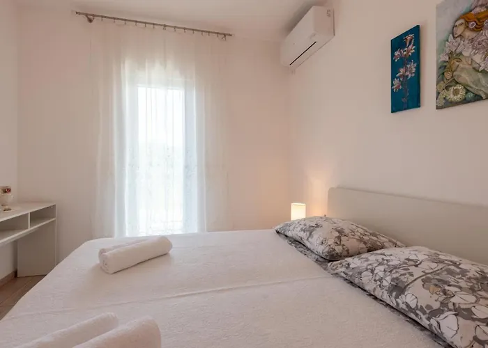 Vila Rozica By Guide Kras